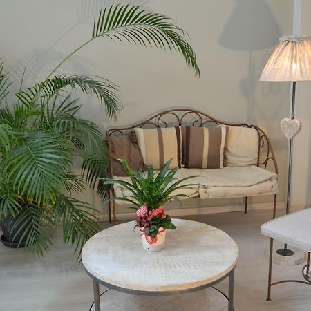 Le Logis De Saint-Martin Bed & Breakfast Haute-Goulaine Dış mekan fotoğraf