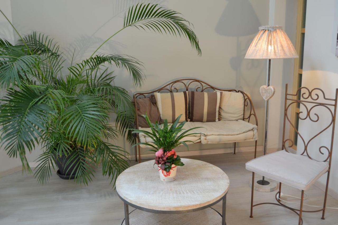 Le Logis De Saint-Martin Bed & Breakfast Haute-Goulaine Dış mekan fotoğraf